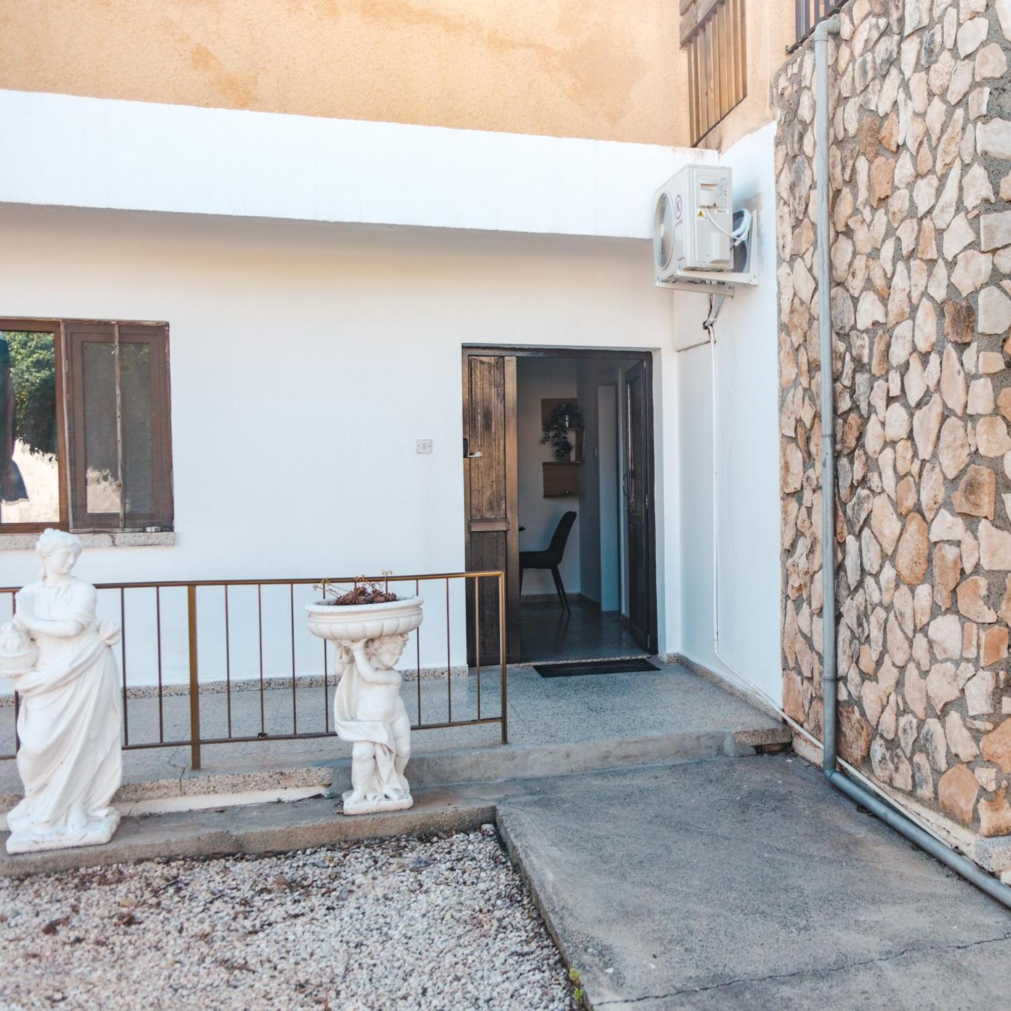 Serenityone - Centrally Located One Bedroom Apt Ayia Napa Exterior foto
